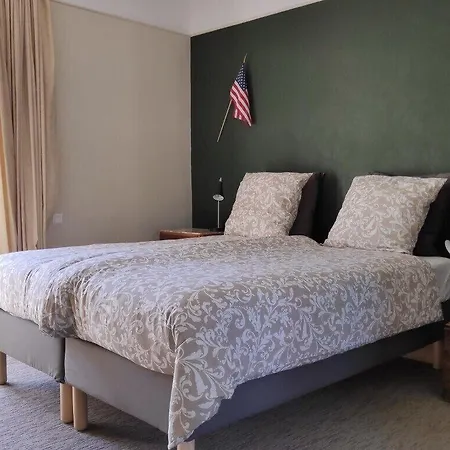 فندق مبيت وإفطار Domaine Airborne 3*