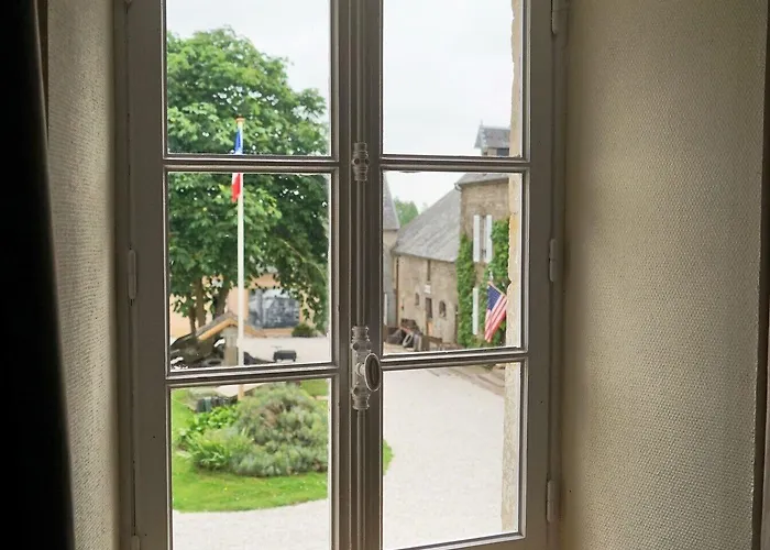 Domaine Airborne Bed & Breakfast